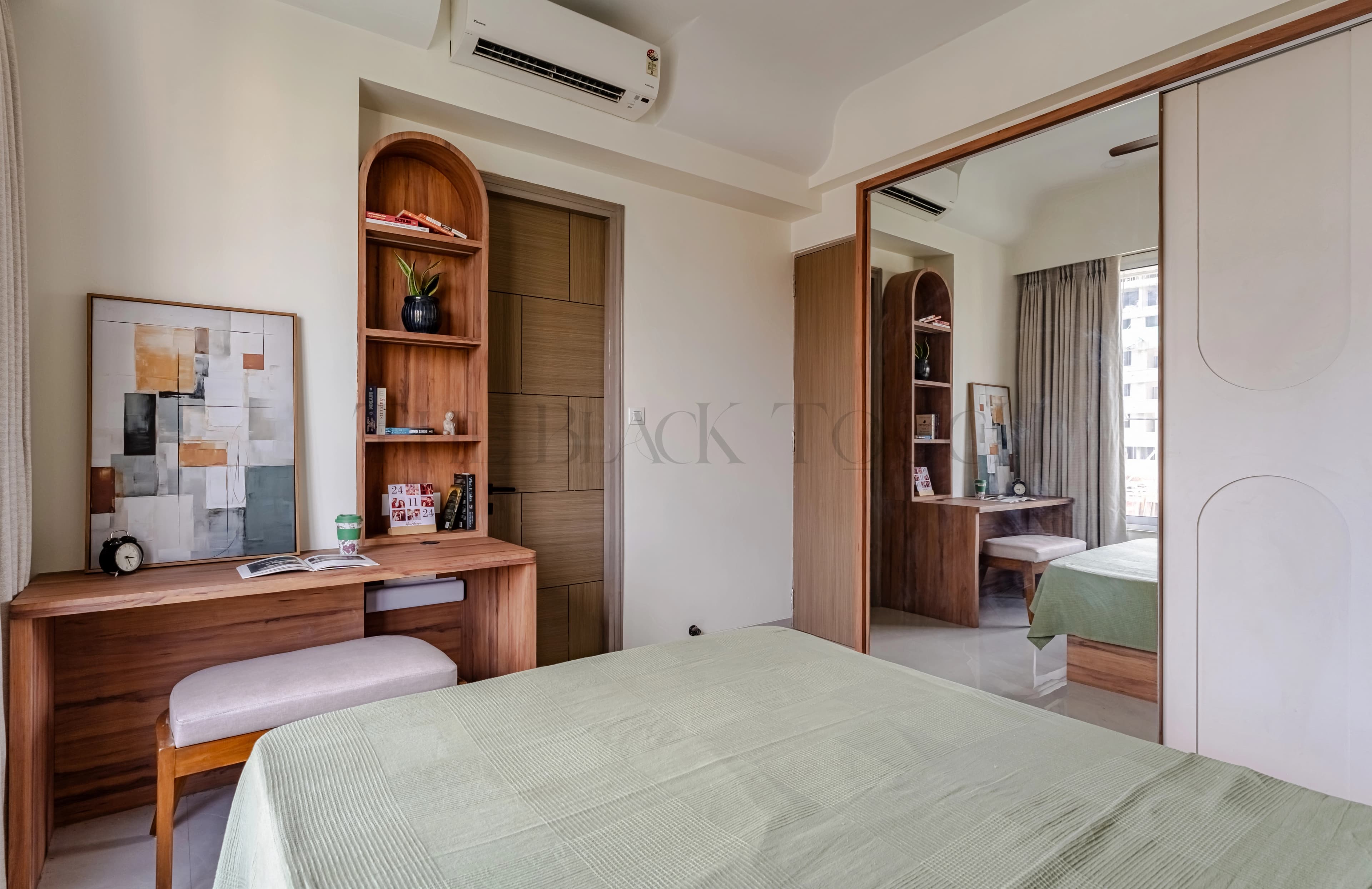 Minimalist Bedroom Interiors Design